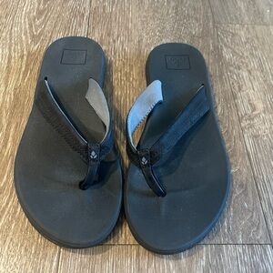Women’s Reef brand new size 8